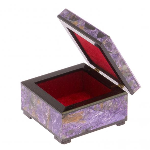 Шкатулка из чароита 6,5х6,5х4 см 125133