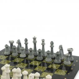 Шахматы "Стаунтон" из мрамолита  и змеевика доска 44х44 см