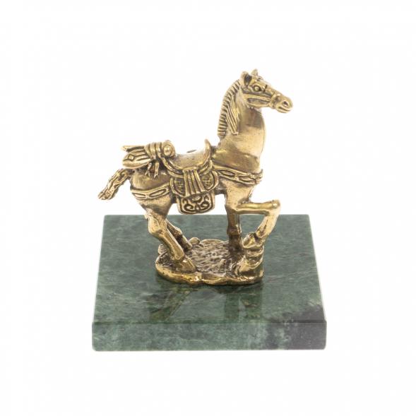 Статуэтка &amp;quot;Лошадь с мухой &amp;quot; из змеевика и бронзы 5,5х5,5х5,5 см 129941