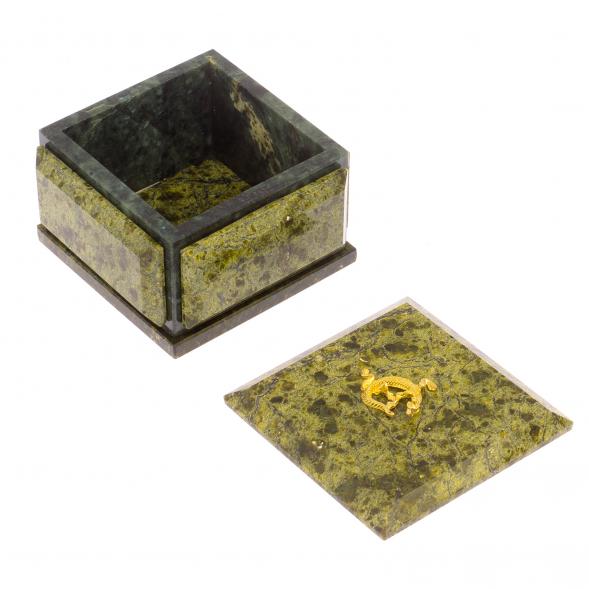 Шкатулка из змеевика с ящерицей 10,5х10,5х7 см 125675