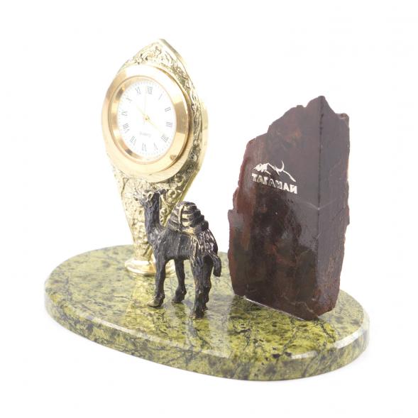 Сувенирные часы &amp;quot;Верблюд&amp;quot; бронза, камень змеевик, яшма 121490