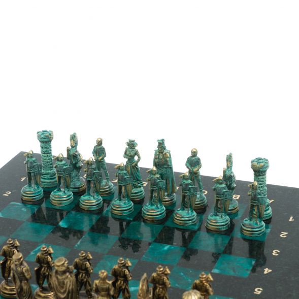Шахматы &amp;quot;Рыцари&amp;quot; фигуры бронза / патина 28х28 см из змеевика 128219