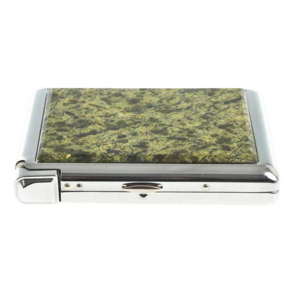 Портсигар 20 сигарет с зажигалкой камень змеевик светлый 123259
