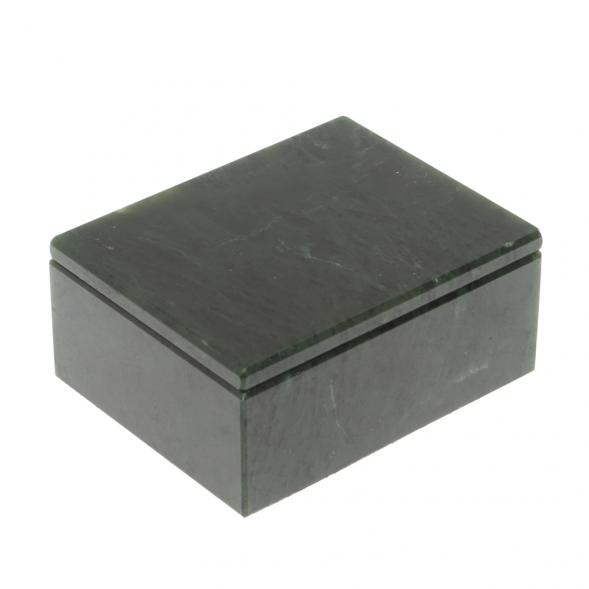 Шкатулка из нефрита 9х7х4 см 126963