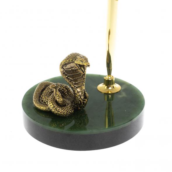 Сувенир «Кобра» с ручкой на нефрите 128754