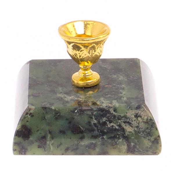 Подсвечник церковный из нефрита 4,5х4,5х3,5 см 126119