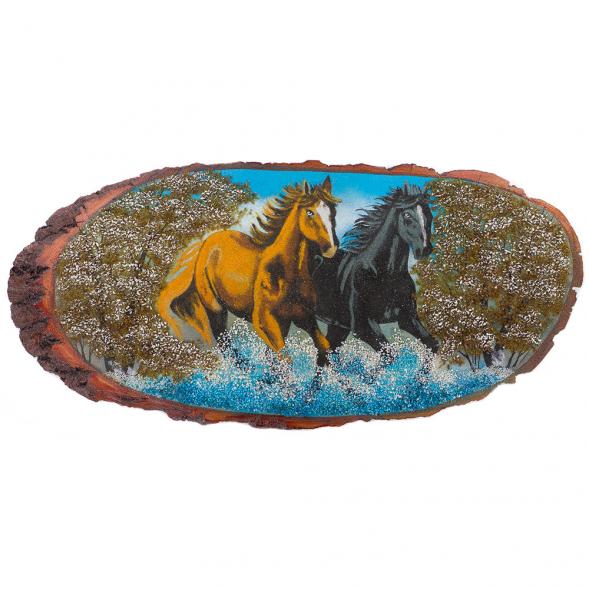 Картина на срезе дерева &amp;quot;Кони скачут&amp;quot; 65-70 см из каменной крошки 120644