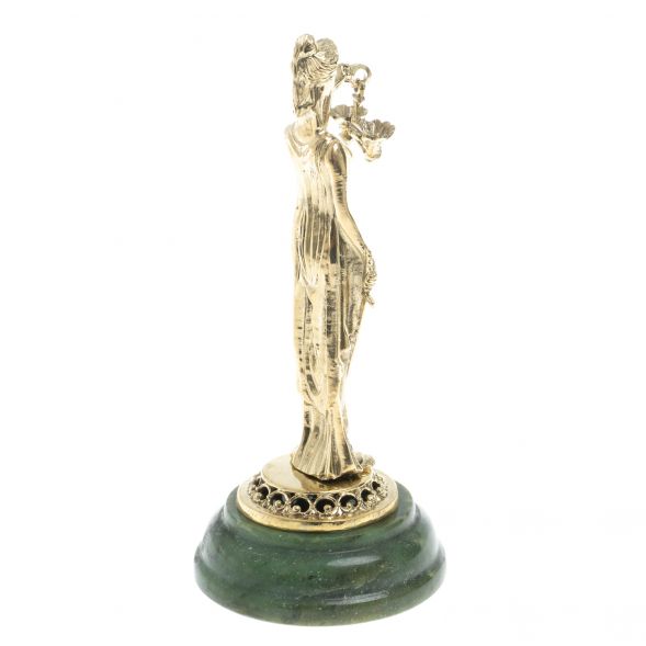 Статуэтка &amp;quot;Фемида&amp;quot; на подставке из нефрита 128611