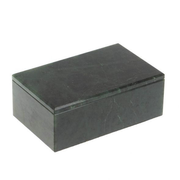 Шкатулка из нефрита 9х5,5х3,5 см 127841