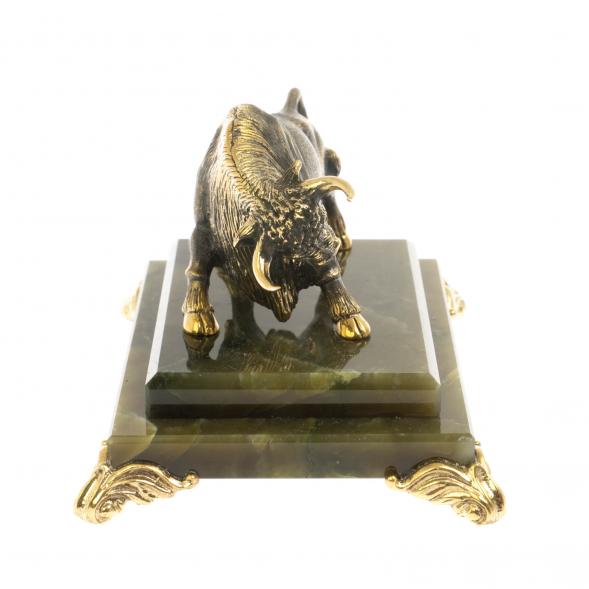 Бронзовая статуэтка &amp;quot;Бык&amp;quot; на подставке из камня нефрит цвет патина 127446