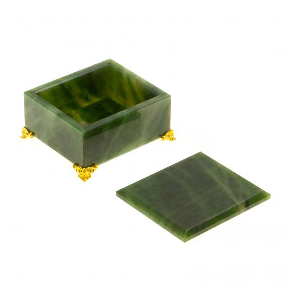 Шкатулка из нефрита 9х8х5 см 124702