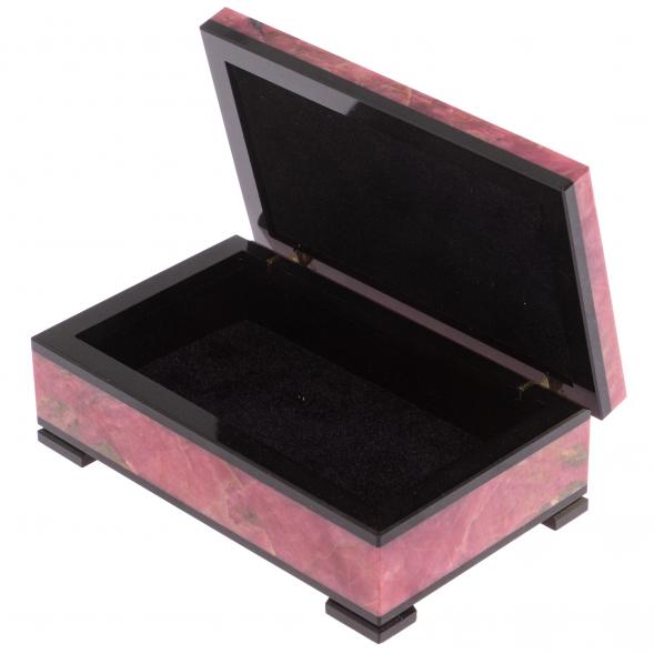 Шкатулка из родонита 12х7,5х4 см 126442