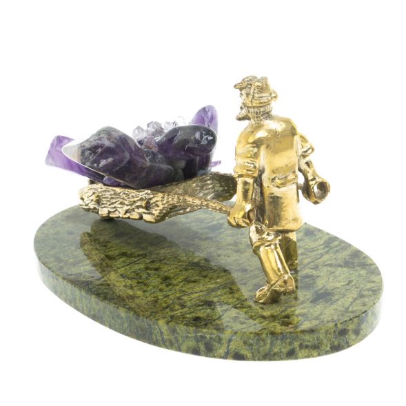 Статуэтка &amp;quot;Старатель с тачкой&amp;quot; бронза / змеевик / аметист 128318