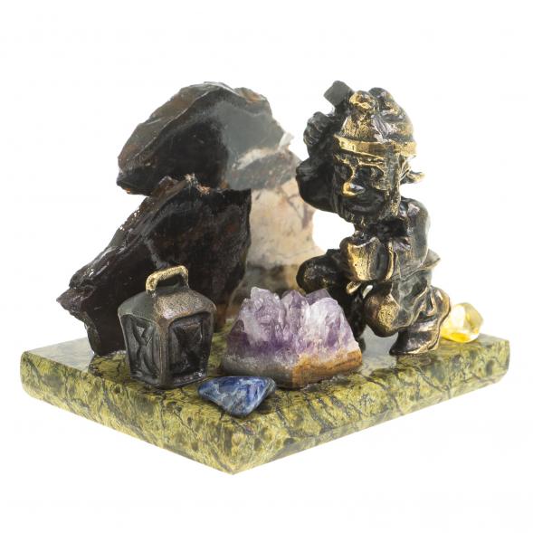 Сувенирная статуэтка &amp;quot;Гном камнерез&amp;quot; бронза камень 116382