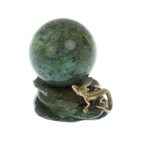 Композиция с шаром и ящерицей из змеевика 128773