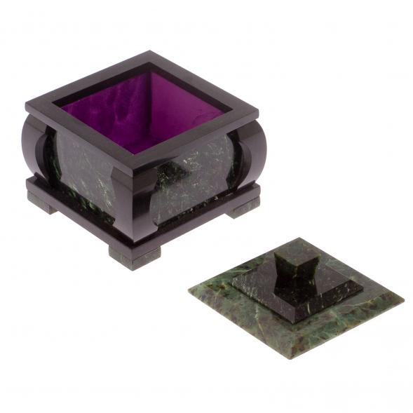 Шкатулка из нефрита &amp;quot;Ларец&amp;quot; 13х13х11 см 125467