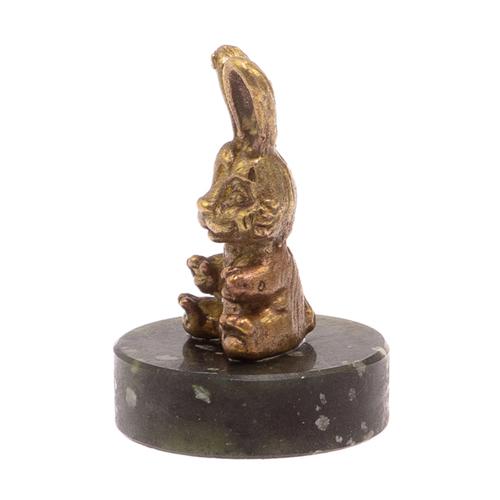 Сувенир &amp;quot;Зайчик сидит&amp;quot; из бронзы на подставке из черного змеевика 125154