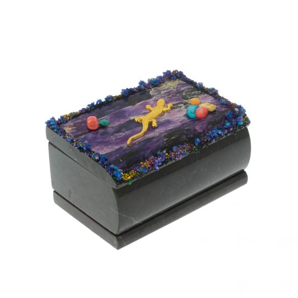 Шкатулка с иллюстрацией под чароит &amp;quot;Ящерица и самоцветы&amp;quot; змеевик 10х6,5х6 см 128777
