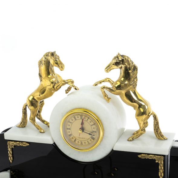 Настольный набор &amp;quot;Лошади на воле&amp;quot; из обсидиана и мрамора 129078