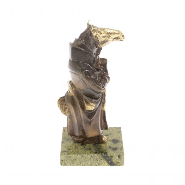 Бронзовая статуэтка &amp;quot;Конь в пальто&amp;quot; из змеевика 130034