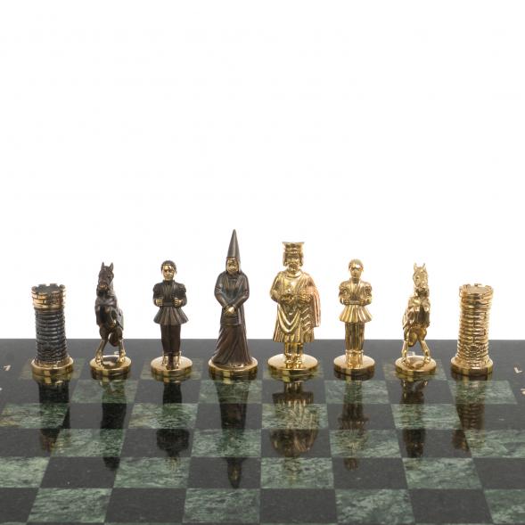 Шахматы подарочные &amp;quot;Камелот&amp;quot; из бронзы и шабровского змеевика 40х40 см 126838