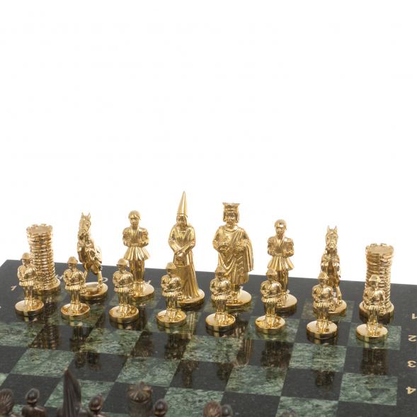 Шахматы подарочные &amp;quot;Камелот&amp;quot; из бронзы и шабровского змеевика 40х40 см 126838