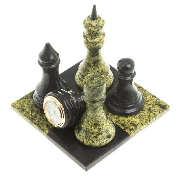 Часы &amp;quot;Шах и мат&amp;quot; из змеевика 113561