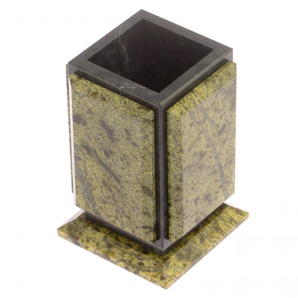 Карандашница из змеевика 7х7х10,5 см 125789