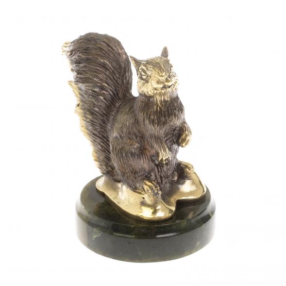 Статуэтка из бронзы &amp;quot;Белочка&amp;quot; на нефрите 130037