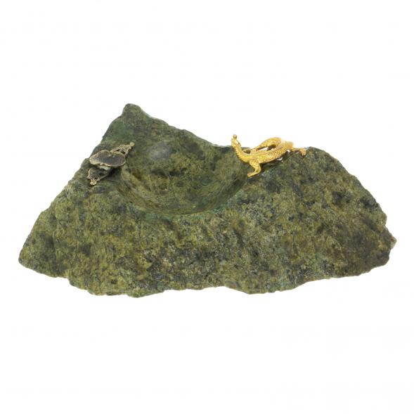 Пепельница из змеевика с ящерицей 128636