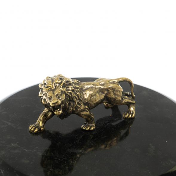 Шкатулка &amp;quot;Лев&amp;quot; из черного змеевика 15х15х11 см 129441