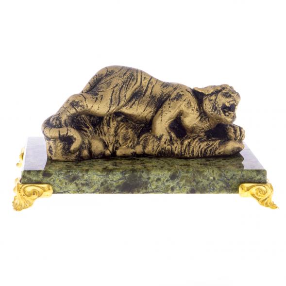 Новогодний сувенир фигурка &amp;quot;Тигр на охоте&amp;quot; - символ года тигра