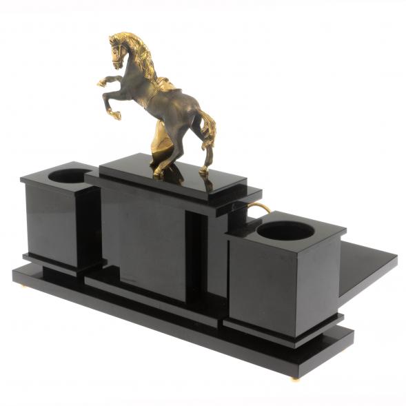Настольный набор &amp;quot;Конь с попоной&amp;quot; из яшмы и долерита 129974