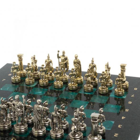Шахматы &amp;quot;Римляне&amp;quot; фигуры золото / серебро доска 28х28 см из змеевика 127719