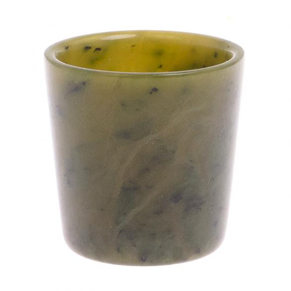 Стопка из нефрита 4х4х4 см 125099