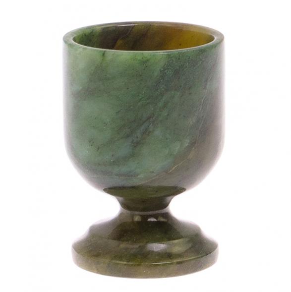 Рюмка из нефрита 4,3х4,3х6 см 125322