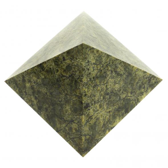 Пирамида 6,5х6,5х6 см камень змеевик 113786