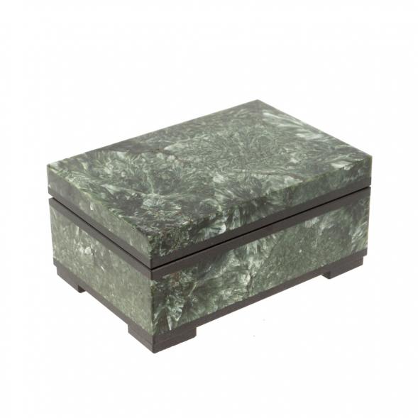 Шкатулка из камня серафинит 9,5х6,5х4,5 см 130906