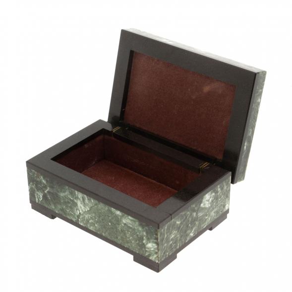 Шкатулка из камня серафинит 9,5х6,5х4,5 см 130906