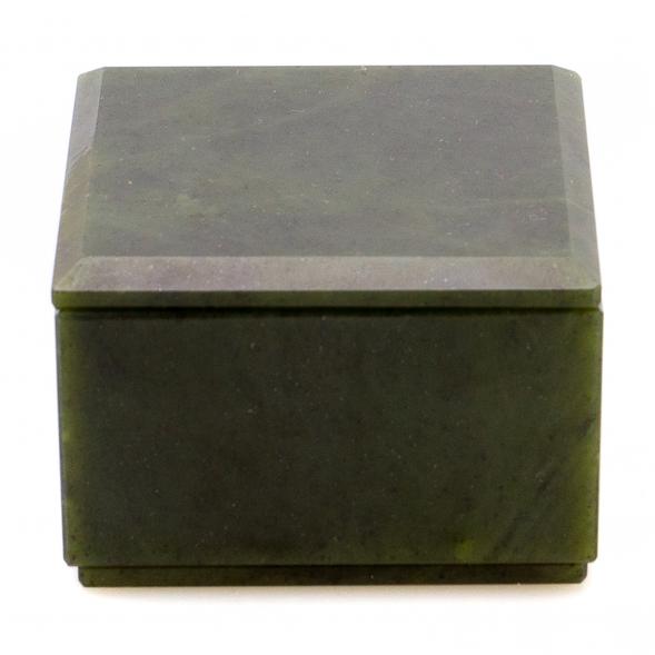 Шкатулка из нефрита 7х7х4,7 см 124818