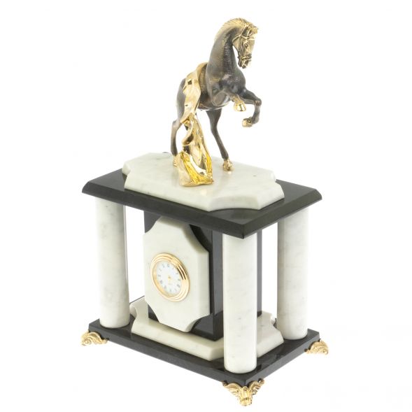 Часы &amp;quot;Конь с попоной&amp;quot; из мрамора 129252