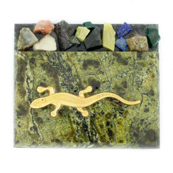 Магнит из змеевика с камушками 116274