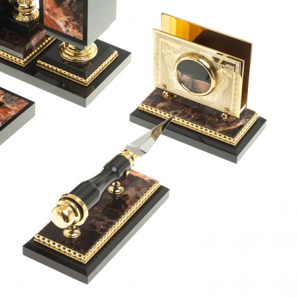 Настольный набор из яшмы &amp;quot;Конь на дыбах&amp;quot; Златоуст 123313