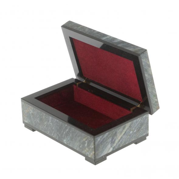 Шкатулка из камня уткинит (авантюрин) 10,5х7х4,5 см 127167