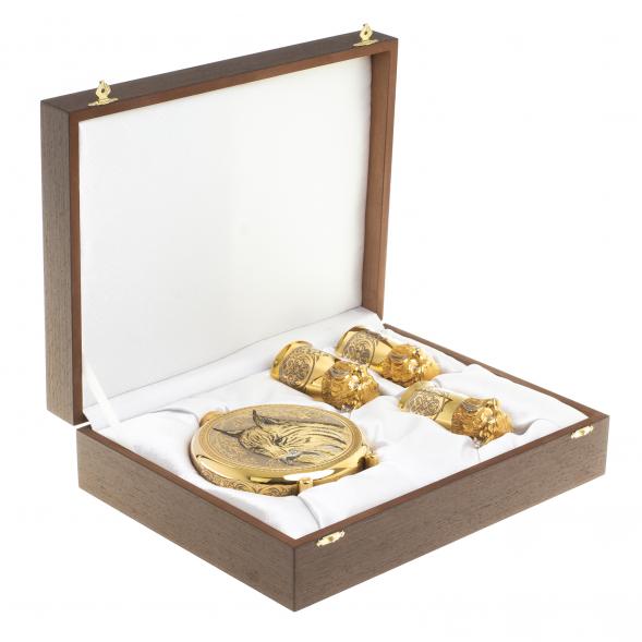 Подарочный набор &amp;quot;Рысь&amp;quot; фляжка с гравюрой и 3 стопки перевертыша 70 мл бронза Златоуст