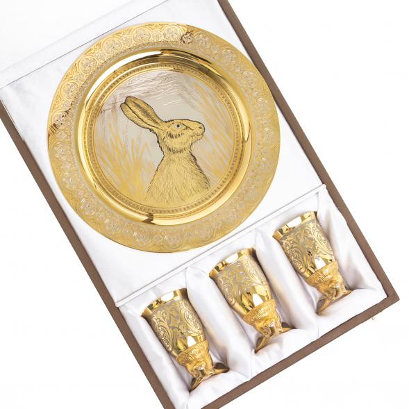 Подарочный набор &amp;quot;Заяц&amp;quot; тарелка с гравюрой и 3 стопки перевертыша 70 мл бронза Златоуст