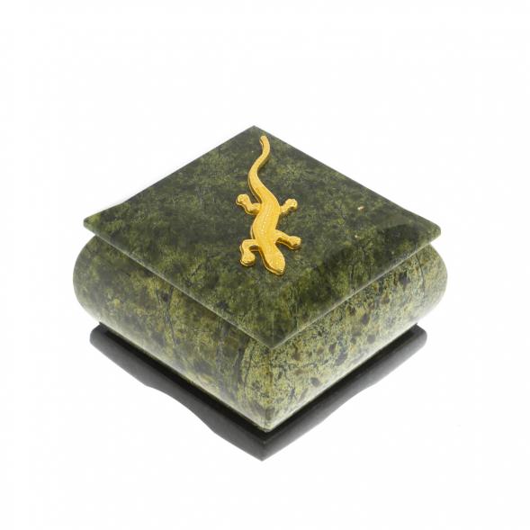 Шкатулка квадратная с прямой ящерицей 6,5х6,5х5 см 129457