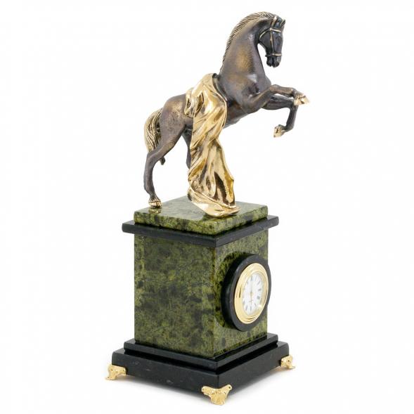 Настольные часы &amp;quot;Конь на дыбах&amp;quot; камень змеевик 115025
