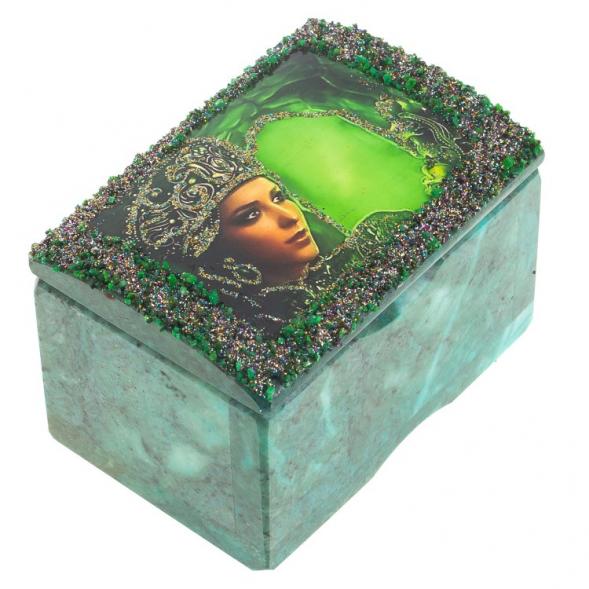 Шкатулка &amp;quot;Сундучок&amp;quot; с Хозяйкой медной горы змеевик 10х6,5х7 см 122850