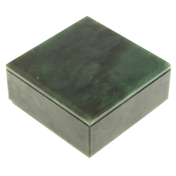 Шкатулка из камня нефрит квадратная 9,5х9,5х5 см 123611